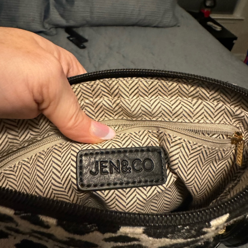 Purse - Picture 3 of 3